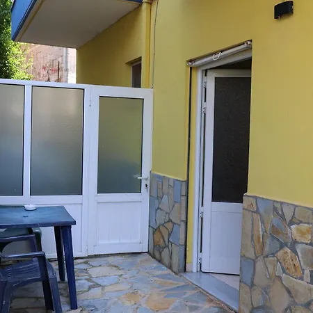 Апартаменты Amelia Ксамил